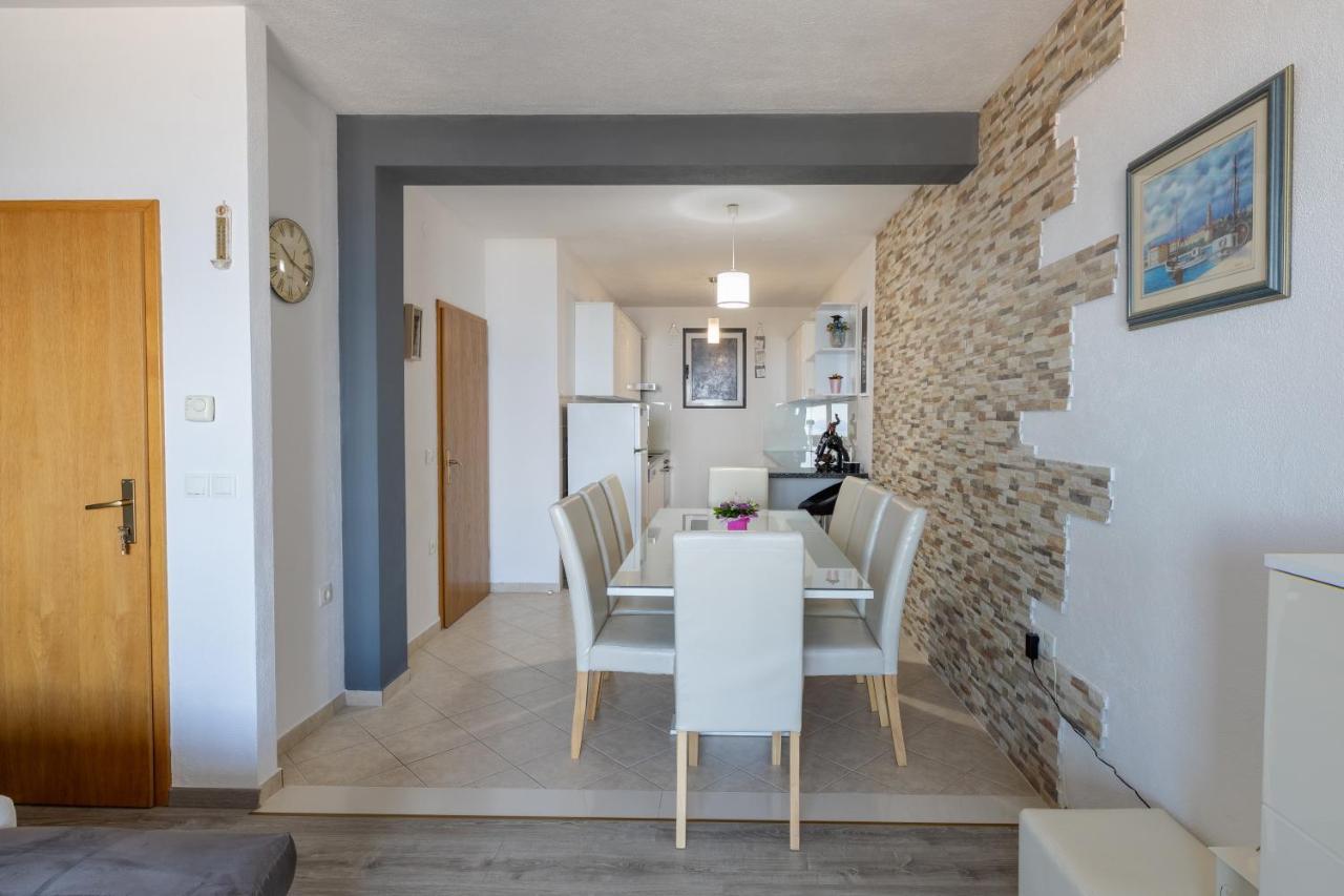 Apartment Dany - Free Beach Parking Makarska Exterior foto