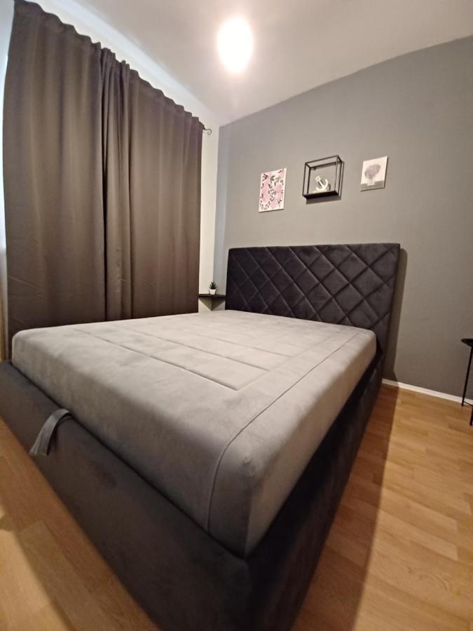 Apartment Dany - Free Beach Parking Makarska Exterior foto